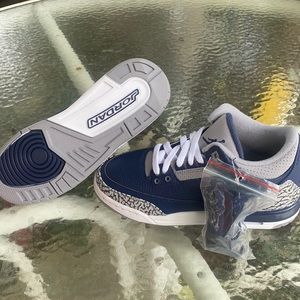 Air Jordan 3 (Georgetown) size 5.5y UNISEX